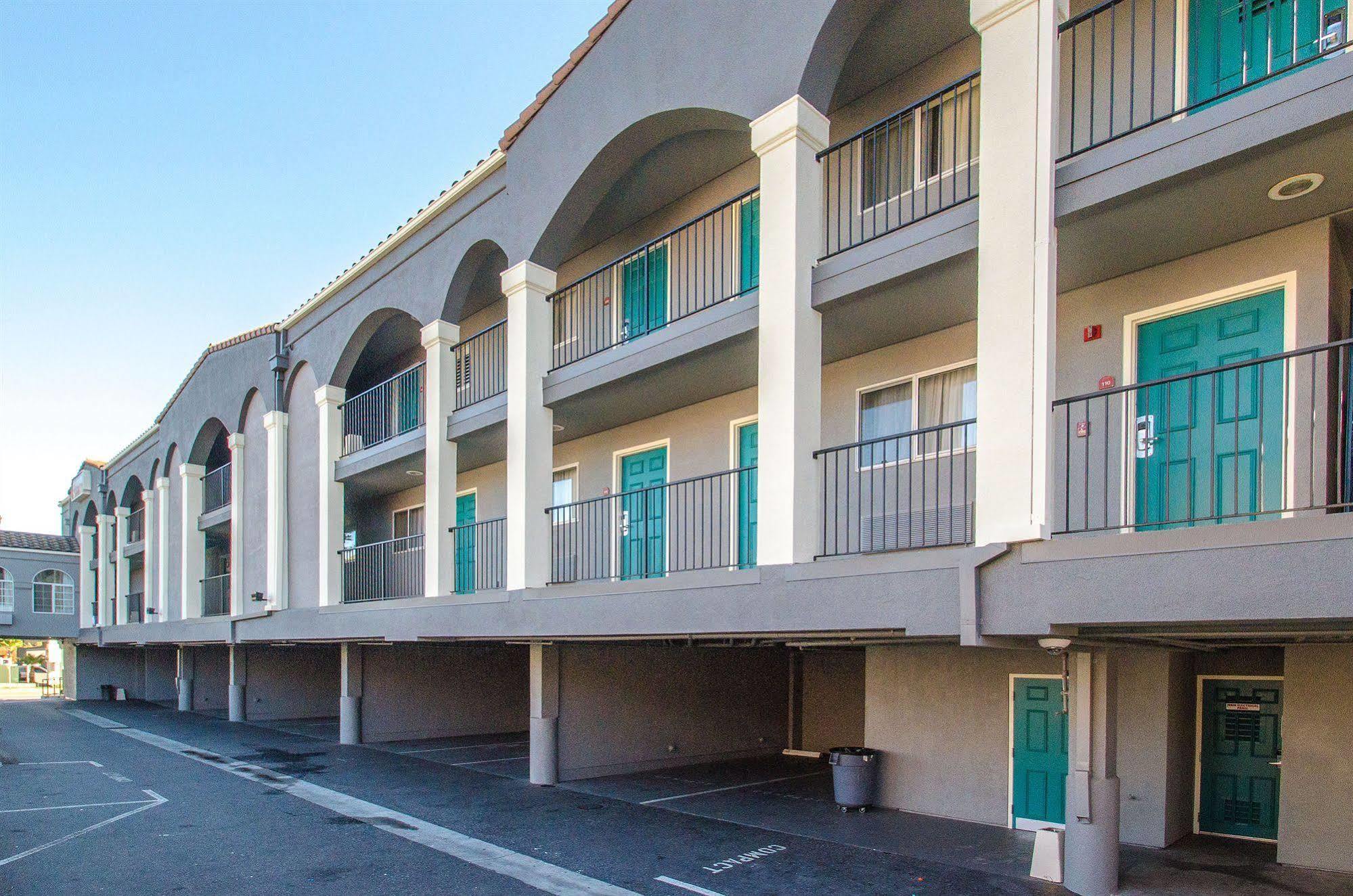 Continental Inn Santa Cruz Exterior photo